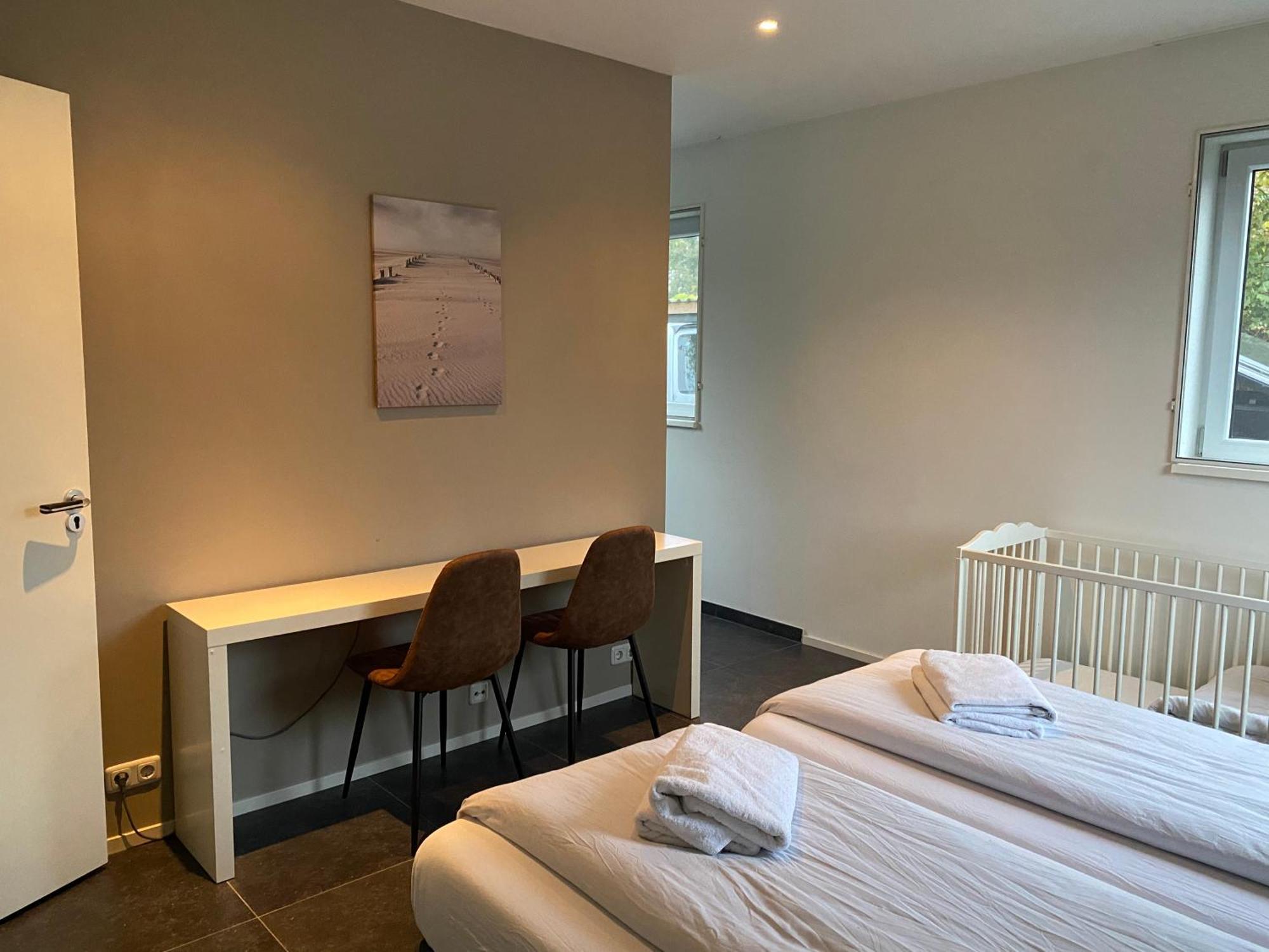 Villa Riverside Met Hottub, Eigen Aanlegsteiger, Zwemtrap, Trampoline En Kano'S Zeewolde Extérieur photo