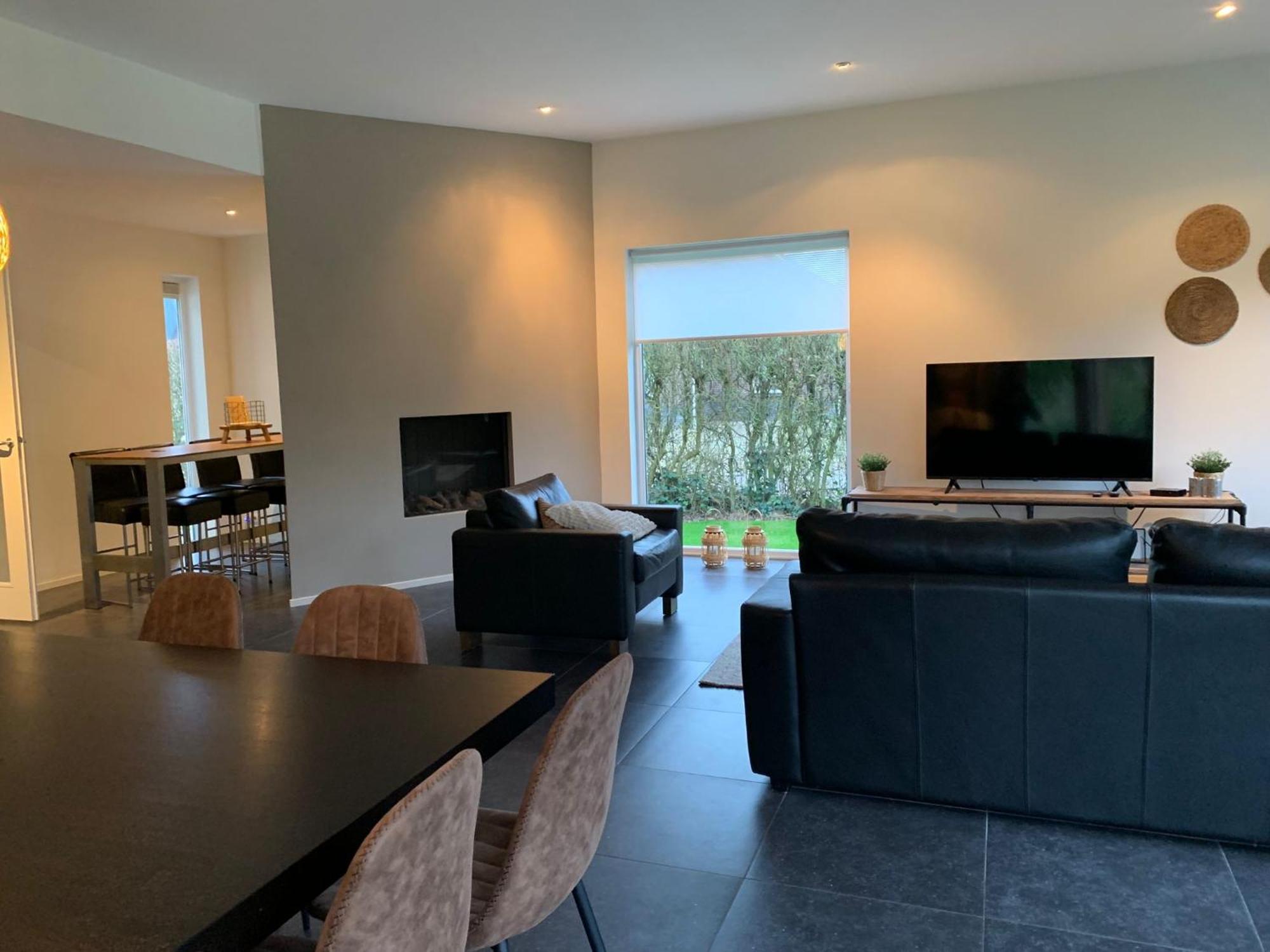 Villa Riverside Met Hottub, Eigen Aanlegsteiger, Zwemtrap, Trampoline En Kano'S Zeewolde Extérieur photo
